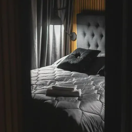 Royal Roi Luxury *